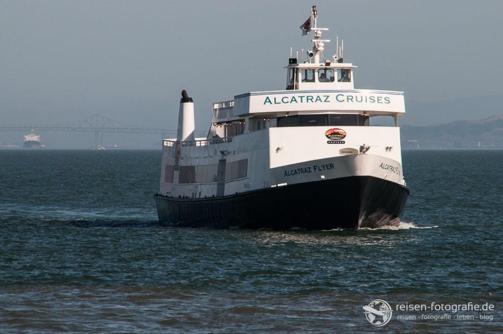 Ferry Service von Alcatrau Cruises